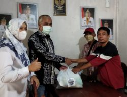 PTBA Bantu Paket Sembako Kepada Anggota AWDI Lahat