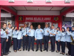 Sambangi Bapas Lahat, Kakanwil Ilham Djaya Lakukan tatap muka dengan Pembimbing Kemasyarakatan