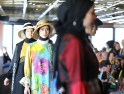 PTBA Dorong Kearifan Lokal Go International, Batik Kujur Tampil di AS