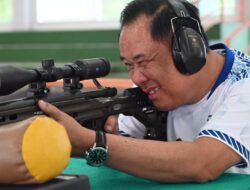 JELANG PORPROV DI LAHAT CIK UJANG LATIHAN MENEMBAK