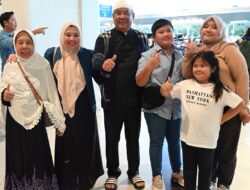 Disambut Suka Cita Kepulangan Bupati Lahat Dirindukan Keluarga