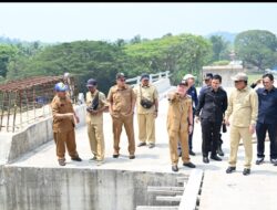 Bupati Lahat Tinjau pembangunan jembatan Penghubung jalan lintas ke Desa Pagar Batu, Kecamatan Pulau Pinang