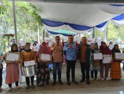 PENYALURAN BANTUAN (UPEK) KE KELUARGA PENERIMA MANFAAT (KPM) DI HADIRI SEKDA LAHAT