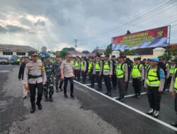 SEKDA LAHAT HADIRI APEL GELAR PASUKAN PERGESERAN PERSONIL PAM TPS OPS MANTAP BRATA 2024 DALAM RANGKA PENGAMANAN PEMILU TAHUN 2024 POLRES LAHAT.