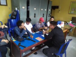 LSM GEMPUR Serukan Perubahan: Penerimaan Tuntutan di Halaman Mapolda Sumsel