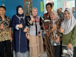Masyarakat Desa Markatitama Antusias Sambut Kunjungan Hj. Lidyawati