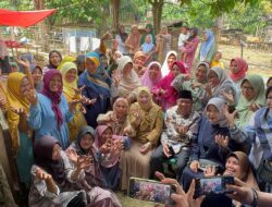 Pasangan Berlian Hadiri Repsesi Pernikahan Muhammad Aprian Dan Nici