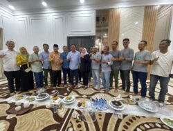 Cik Ujang, & Lidyawati Sambut Hangat Kehadiri Bursah Zarnubi Dikediaman Blok C