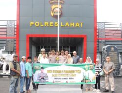 Buka Bersama dan Pembagian Takjil oleh Kapolres Lahat Bersama Awak Media Lahat