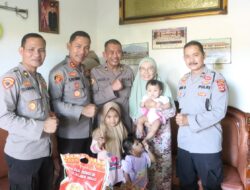 Kapolres Lahat Anjangsana Kepada Personel Polres Lahat yang Menderita Sakit  Menahun