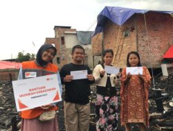 Rumah Zakat Salurkan Bantuan untuk Korban Kebakaran di Seberang Ulu 1, Palembang