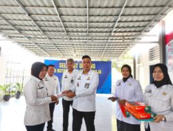 Dukung Kesehatan Pegawai, Rutan Baturaja Laksanakan Pembagian Vitami