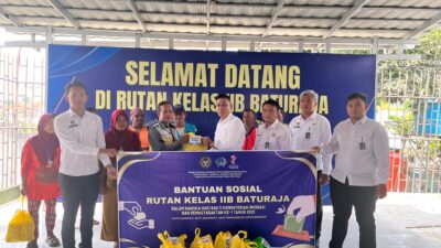 Dalam Rangka Menyambut Hari Bakti Kementerian Imigrasi dan Pemasyarakatan ke-1 Tahun, Rutan Baturaja Salurkan Bantuan Sosial