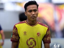 Sriwijaya FC Dibantai 0-5, Suporter Turun ke Lapangan Usai Derby Sumsel di Jakabaring