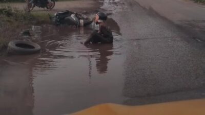 Jalan Rusak di Karang Raja Muara Enim Kembali Makan Korban, Warga Minta Perbaikan Segera