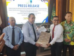 Kadis PUPR Lahat Jeffran Azsyapputra Hadir Sacara Langsung Press Release Pemulihan Keuangan Daerah di Kejaksaan Negeri Lahat