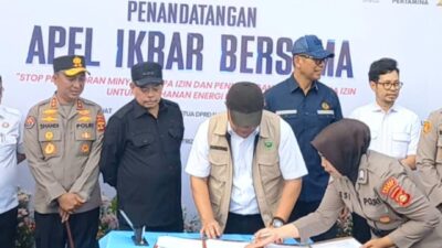 Kapolda Sumsel Hadiri Apel Ikrar Bersama dan Peresmian Tata Kelola Sumur Minyak Masyarakat di Kab.Lahat